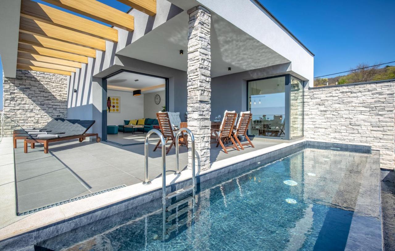 Villa Nina Smrika Luaran gambar