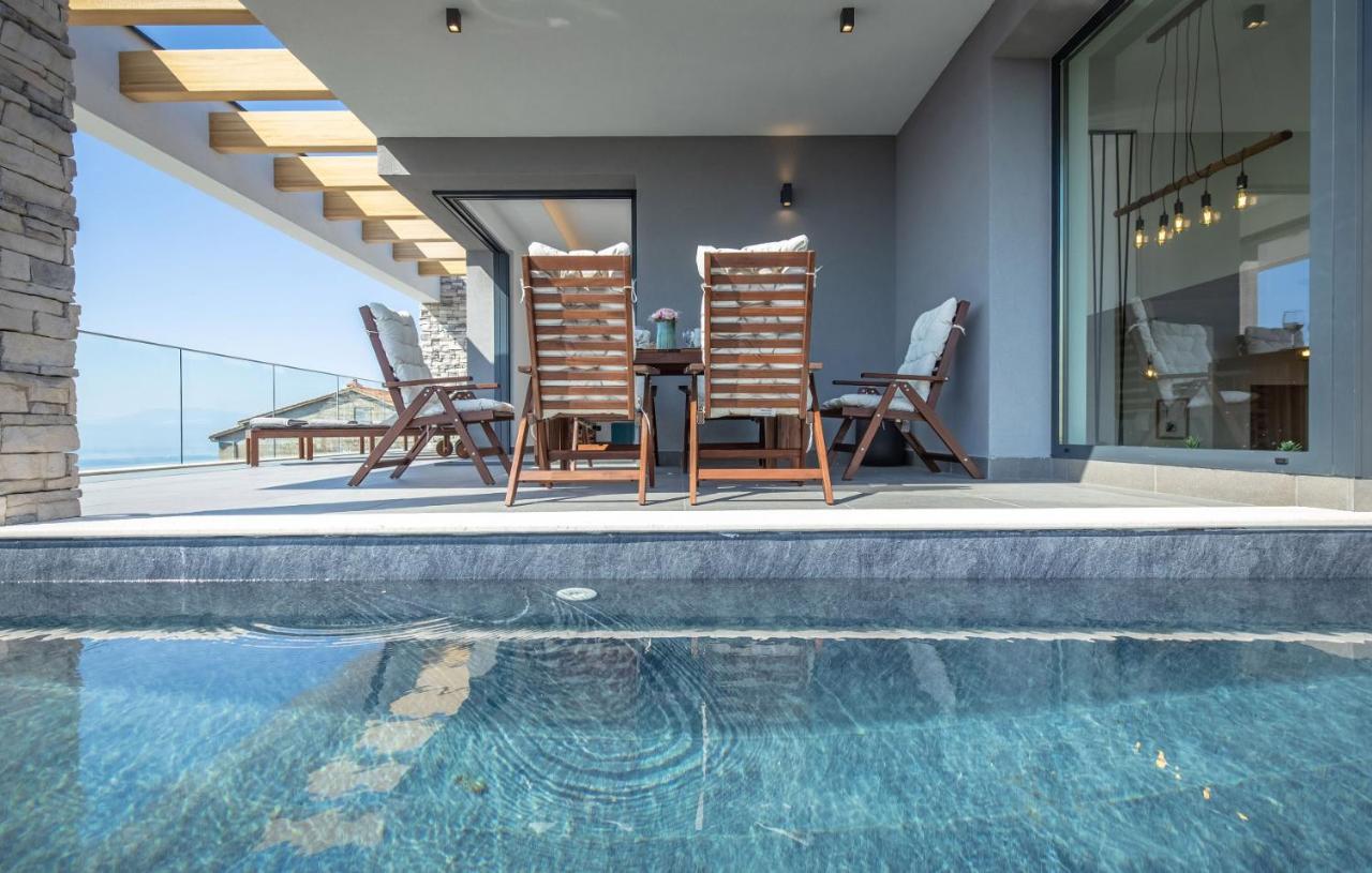 Villa Nina Smrika Luaran gambar